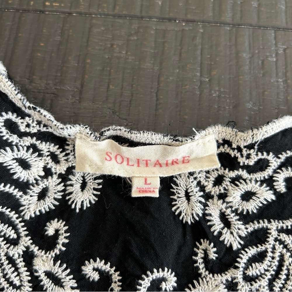 Solitaire Black and White Embroidered Blouse - Picture 6 of 7